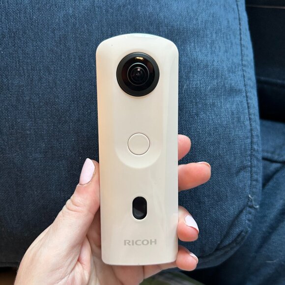 Ricoh Theta SC2 360° 4K Camera – Brand New in Box - Picture 1 of 7